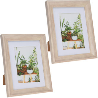 2x stuks kunststof fotolijst hout look geschikt voor een foto van 15 x 20 cm - Fotolijsten Bruin