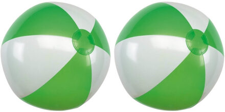 2x Waterspeelgoed groen/witte strandballen 28 cm - Strandballen