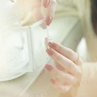 3-In-1 Peelable Gel Nail Polish V005 Watch Me Nude 10ml