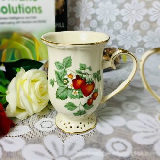 300Ml Europese Stijl Vlinder Aardbei Afdrukken Retro Keramische Cup Met Gouden Rand Huishoudelijke Koffie Melk Mok Water Cups