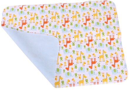 30X45Cm Zachte Baby Baby Speelmat Waterdicht Vel Urine Beddengoed Herbruikbare Home Luier Pad Isoleren Veranderende Pad Cartoon gedrukt Colored giraffe