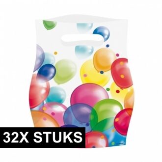 32x Feestelijke uitdeel zakjes met ballonnen opdruk plastic 16x23cm - Uitdeelzakjes Multikleur