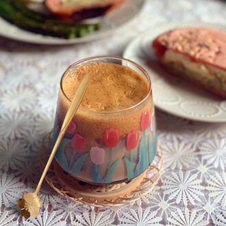 390Ml Japan En Zuid-korea Ins Handgeschilderde Tulp Bloem Glazen Beker Huishoudelijke Hittebestendig Drinkbeker grote Buik Mousse Cup met lepel