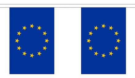 3x Polyester vlaggenlijn van Europa 3 meter - Vlaggenlijnen Multikleur