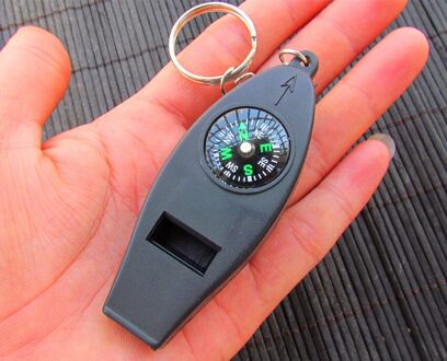4 in 1 Multifunction Fluitje Kompas Thermometer Vergrootglas Sleutelhanger Emergency Survival Kits Outdoor Travel Camping Wandelen