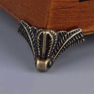 4 Pcs Antique Fashion Corner Protector Box Wood Case Decorative Feet Leg Corner Bracket Furniture Hardware