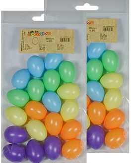40x Plastic eitjes multikleur/gekleurd 4 cm decoratie/versiering - Feestdecoratievoorwerp
