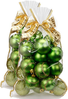 40x stuks kunststof kerstballen groen mix 6 cm in giftbag