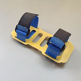 410Mm X 190Mm X 60Mm Borstelloze Elektrische Hoge Snelheid Boot Plastic Romp Geel Wit accu houder