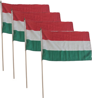 4x stuks luxe zwaaivlag/handvlag Hongarije 30 x 45 cm op stok