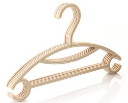 5 stks/partij baby plastic hangers voor clohtes familie kind anti-skid kleding hanger kind kleding rack Donker Kaki