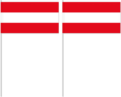 50 Oostenrijkse zwaaivlaggetjes 12 x 24 cm