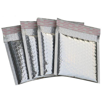 50 Pcs Verpakking Bubble Mailers Zwart Papier Gevoerde Enveloppen Bag Bubble Mailing Envelop Tas 15*13 Cm + 4 Cm zilver