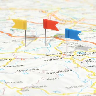 50 stuks Multi Gekleurde Vlag Vormige Push Pin Kurk Prikbord Marker Spelden Thuis Kantoor School Briefpapier Leveringen