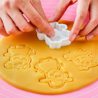 6 pieces Peppa pig 3d Push Baking mold Figure model set of cookie cutters birthday party Decoration supplies Kids for toys gifts