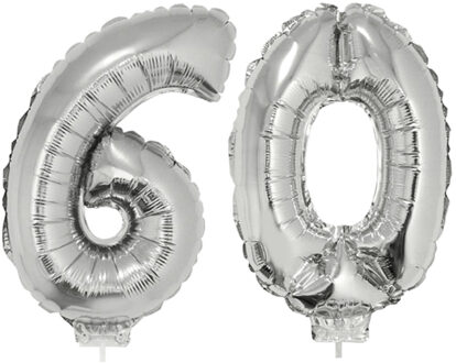 60 jaar leeftijd feestartikelen - versiering cijfers - zilver - ballonnen op stokje - van 41 cm