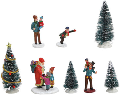 8x stuks kerstdorp accessoires figuurtjes/poppetjes en kerstboompje Multi