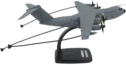 A400M 1:200 RAF-UK version Airbus scale aircraft model Transport Plane Plastic plane display collection