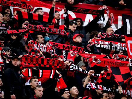 AC Milan vs Atalanta (Serie A) (Vliegtuig)