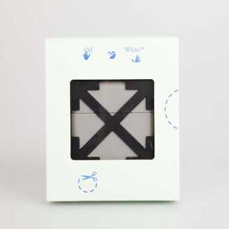 Accessories Off White Arrow AirPods Pro Case in Grey black - maat Grijs