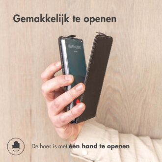 Accezz Flipcase iPhone 15 Pro Telefoonhoesje Zwart