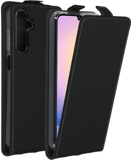 Accezz Flipcase Samsung Galaxy A25 Telefoonhoesje Zwart