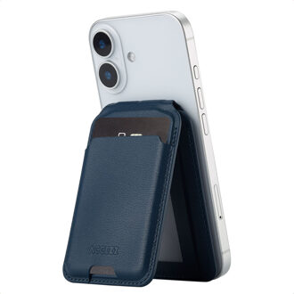 Accezz Leren Wallet met standaard - Geschikt voor MagSafe en Qi2 - Nightfall Blue Donkerblauw - One size
