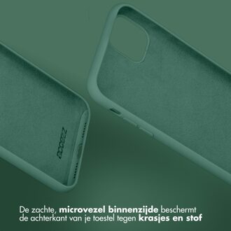 Accezz Liquid Silicone Backcover iPhone 15 Pro Max Telefoonhoesje Groen