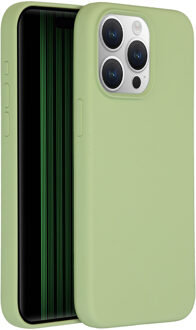 Accezz Liquid Silicone Backcover iPhone 15 Pro Max Telefoonhoesje Groen