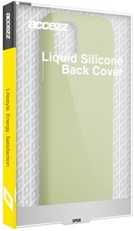 Accezz Liquid Silicone Backcover met MagSafe iPhone 15 Pro Telefoonhoesje Groen