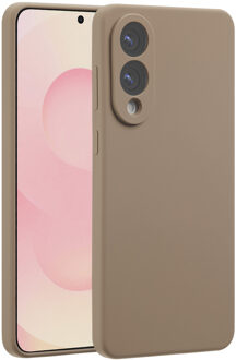 Accezz Liquid Silicone Backcover met MagSafe voor de Samsung Galaxy S25 Edge - Lichtbruin