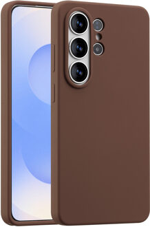 Accezz Liquid Silicone Backcover met MagSafe voor de Samsung Galaxy S26 Ultra - New Tea Brown Bruin
