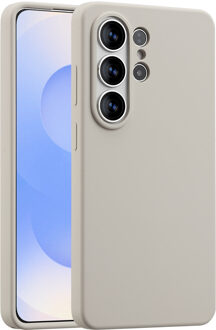 Accezz Liquid Silicone Backcover met MagSafe voor de Samsung Galaxy S26 Ultra - Stone Beige