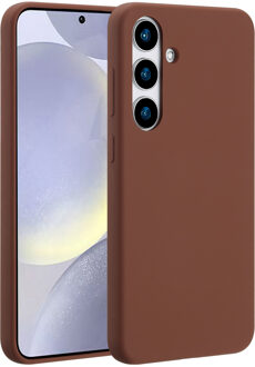 Accezz Liquid Silicone Backcover met MagSafe voor Samsung Galaxy S24 Plus Telefoonhoesje Bruin