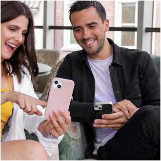 Accezz Liquid Silicone Backcover met MagSafe voor Samsung Galaxy S25 Telefoonhoesje Zwart