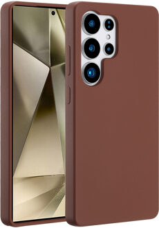 Accezz Liquid Silicone Backcover met MagSafe voor Samsung Galaxy S25 Ultra Telefoonhoesje Bruin
