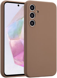 Accezz Liquid Silicone Backcover voor de Samsung Galaxy A35 - Lichtbruin