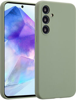 Accezz Liquid Silicone Backcover voor de Samsung Galaxy A55 - Cooper Green Lichtgroen