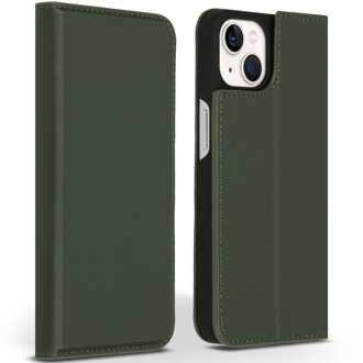 Accezz Premium Leather Slim Book Case voor Apple iPhone 13 Telefoonhoesje Groen