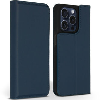 Accezz Premium Leather Slim Bookcase voor de Apple iPhone 15 Pro - Donkerblauw