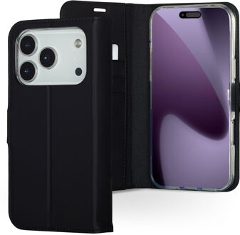 Accezz Wallet Softcase Bookcase voor de Apple iPhone 17 Pro Max - Zwart