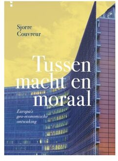 Acco Uitgeverij Tussen Macht En Moraal - Sjorre Couvreur