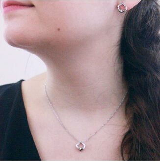 Adelise oorbellen - Oostenrijks kristal - maat Wit Zilver