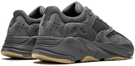 adidas Yeezy Boost 700 v1 utility black Zwart - 48