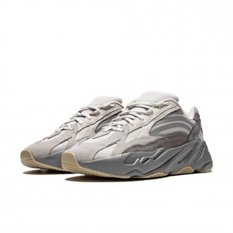 adidas Yeezy Boost 700 v2 tephra - maat 44 2/3 Grijs
