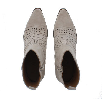 Adriana perfo spits suede | dames | maat: | suede - maat 40 Ecru