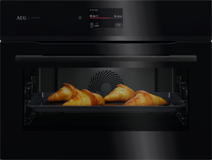 AEG 7000 MealAssist met SteamBake - Heteluchtoven met stoomondersteuning met pyrolysereiniging CP7400B