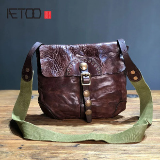 AETOO Hand-made old pleated men's slanted bag, head-layer cowhide coin buckle tide postman bag, leather shoulder bag