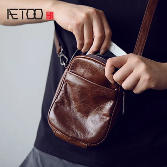 AETOO Men's leather Oblique cross Baotou layer cowhide mini bag packets shoulder bag mobile phone bag Japanese small bag
