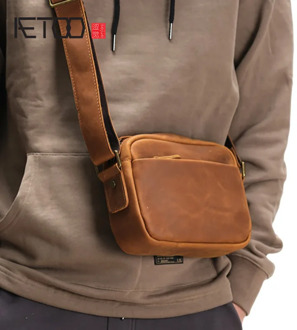 AETOO Psoriatic men's one-shoulder bag, crazy horse leather handmade leather retro stiletto bag, casual leather men's bag